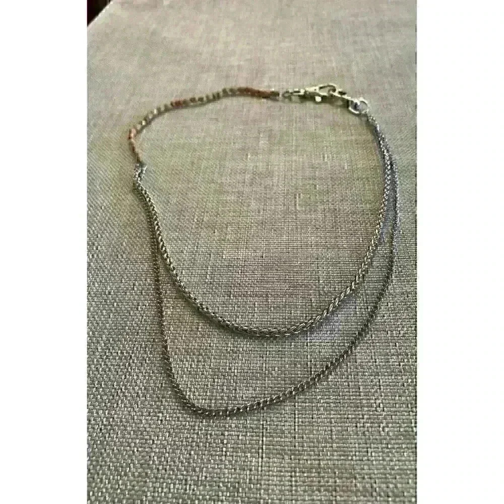Style and co‎ silver tone chain and wood bead Necklace NWOT